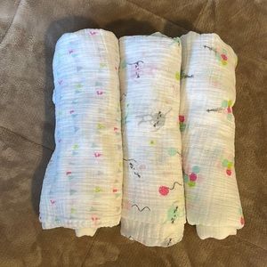 Aden + Anais swaddle blankets - 3 bundle